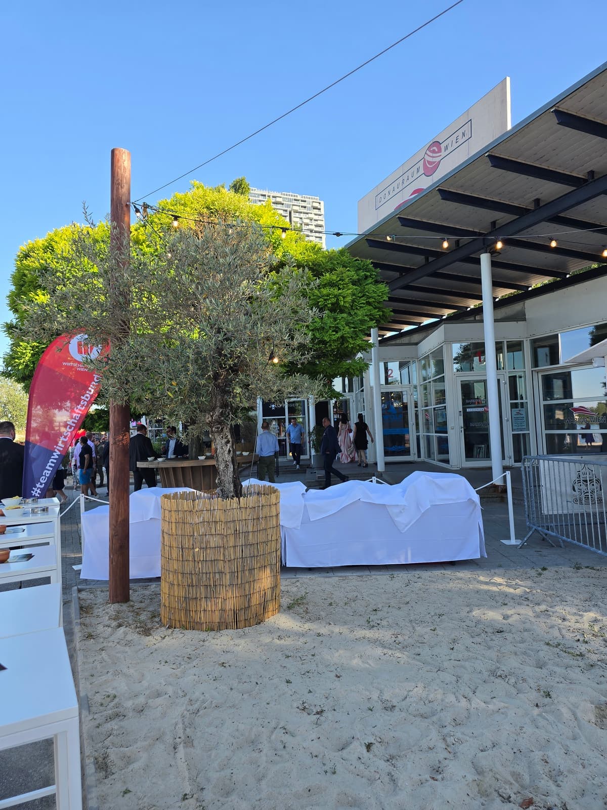 charlyfresh Catering — Maya Garden Wien (3)